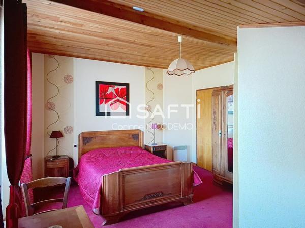 Propriété ancienne en pierre