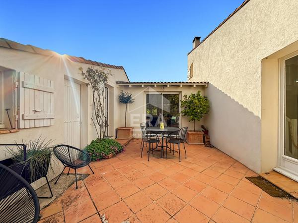 Maison Gardanne 128 m2 plus buanderie de 10 m2 + garage de 20 m2.