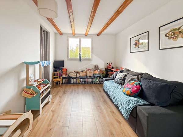 Maison Gardanne 128 m2 plus buanderie de 10 m2 + garage de 20 m2.