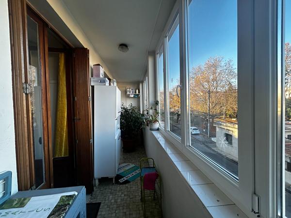 Appartement Avignon 3 pièce(s) 61.40 m2 balcon garage cave