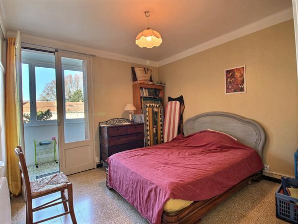 Appartement Avignon 3 pièce(s) 61.40 m2 balcon garage cave
