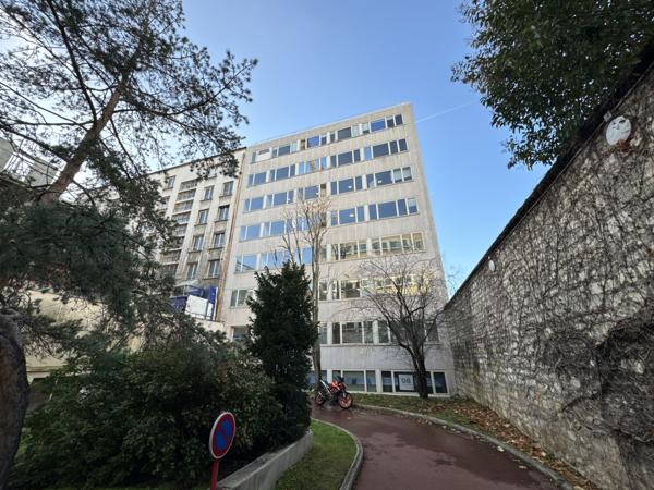 Bureaux à louer à Neuilly-sur-Seine espaces modulables adresse prestigieuse