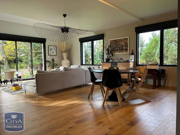 Maison à vendre 5 pièces 215m²