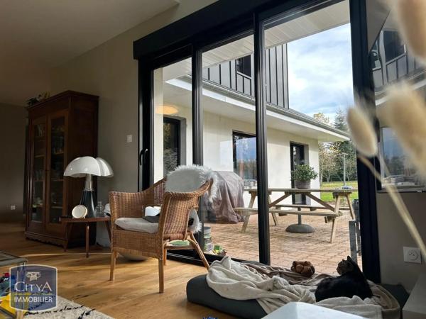 Maison à vendre 5 pièces 215m²