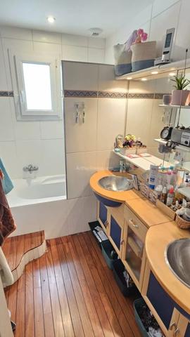 Vente                                                      Maison
                        
                     8 pièces                      147 m2                     à Cagny