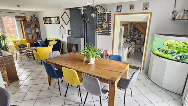 Vente                                                      Maison
                        
                     8 pièces                      147 m2                     à Cagny