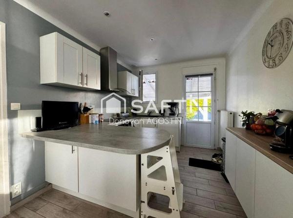 Maison de ville avec piscine et fort potentiel