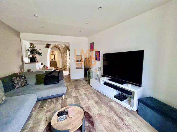 Maison DE Village, Traversante, Calme, Lumineux