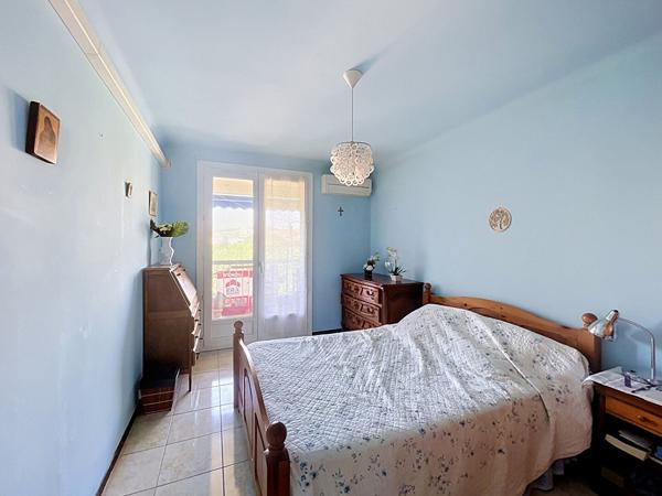 Appartement Manosque, 3 pièces 74.10 m2, avec balcon, loggia et place de parking privative