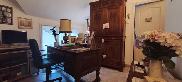 Exclusivité ! Côtes d'Armor 22130 SAINT-LORMEL. Véritable plain-pied, 3 chambres, bureau, garage, terrain