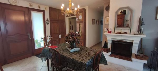 Exclusivité ! Côtes d'Armor 22130 SAINT-LORMEL. Véritable plain-pied, 3 chambres, bureau, garage, terrain