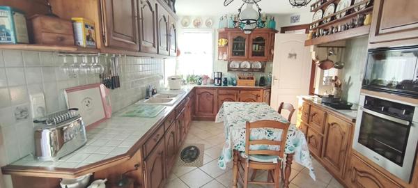 Exclusivité ! Côtes d'Armor 22130 SAINT-LORMEL. Véritable plain-pied, 3 chambres, bureau, garage, terrain