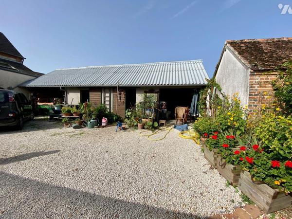 Maison de centre-bourg à SAINT VIATRE (41210), d'une superficie habitable d'environ 116 m² avec...