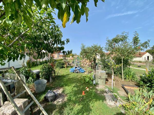 Maison de centre-bourg à SAINT VIATRE (41210), d'une superficie habitable d'environ 116 m² avec...