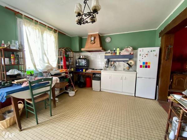 Maison de centre-bourg à SAINT VIATRE (41210), d'une superficie habitable d'environ 116 m² avec...