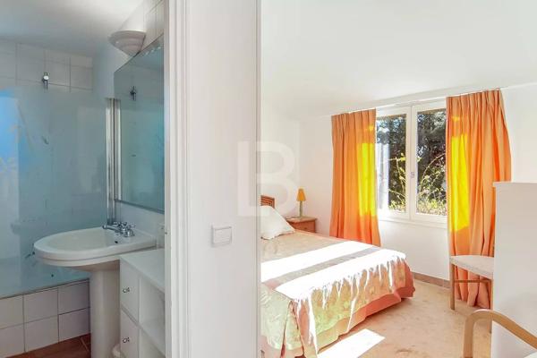 Appartement au Cap d'Antibes dans un domaine calme