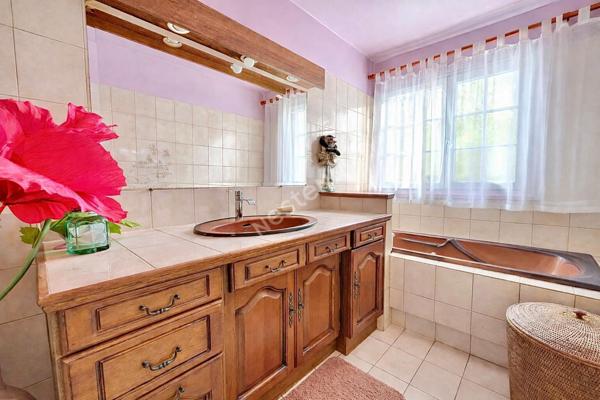 CHAUMONTEL maison familiale 5 chambres sous sol total