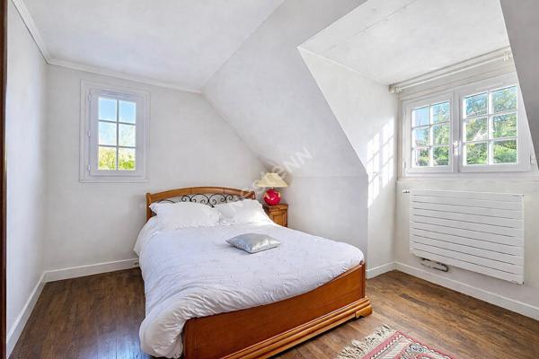 CHAUMONTEL maison familiale 5 chambres sous sol total