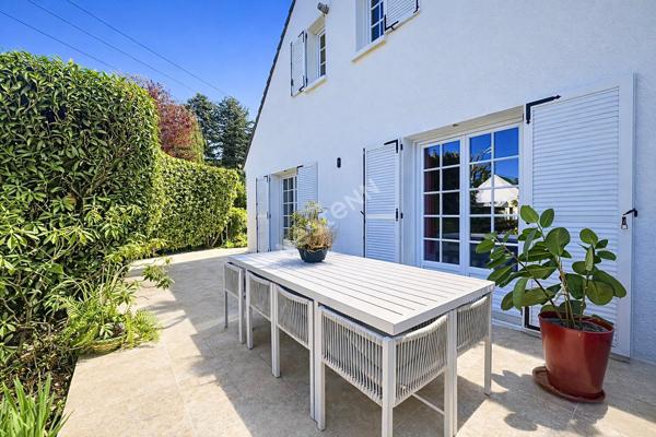 CHAUMONTEL maison familiale 5 chambres sous sol total