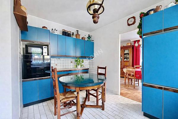 CHAUMONTEL maison familiale 5 chambres sous sol total