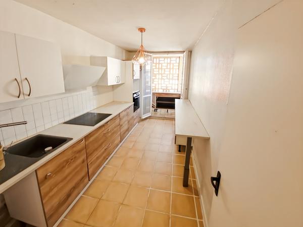 Appartement Salon De Provence 3 pièce(s) 74.54 m2