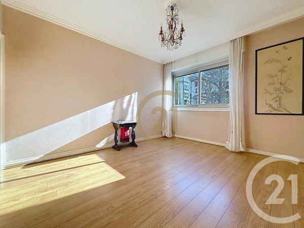 Appartement F4 à vendre  4 pièces - 128,69 m2 LE CHESNAY - 78