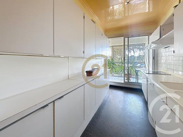 Appartement F4 à vendre  4 pièces - 128,69 m2 LE CHESNAY - 78