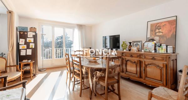 À vendre Appartement 4 pièces 114 m² - ÉGly 91520
