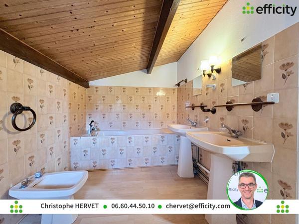 Maison
         6 pièces
        - 163 m² 210 000 €*