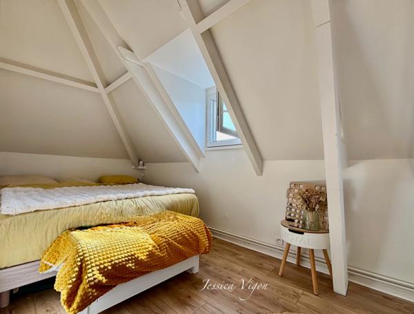 RARE À LA VENTE – EXCLUSIVITÉ – LES GOBELINS – VUE DÉGAGÉE – Maison de ville 3/4 chambres – JARDIN