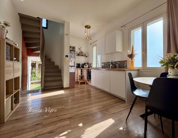 RARE À LA VENTE – EXCLUSIVITÉ – LES GOBELINS – VUE DÉGAGÉE – Maison de ville 3/4 chambres – JARDIN