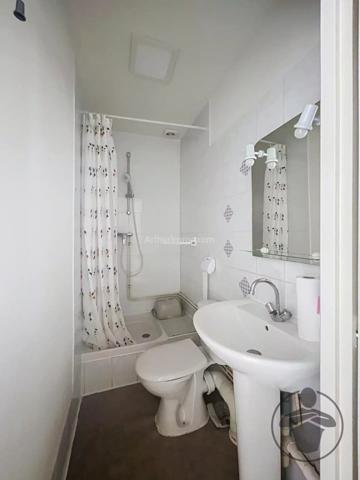 Location                                                      Appartement
                        
                     2 pièces                      33 m2                     à Coutras