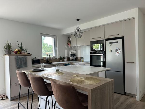 MAISON D'HABITATION DE 85m² sur 1178m² de jardin