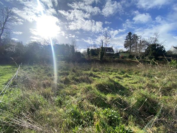 Exclusivité Agence, Crozon, Terrain De 690m² Au Cœur D’un Hameau Proche De La Côte & Du Bourg
