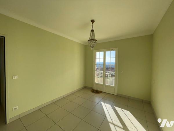 MIELAN  (32) à 5min Belle villa sur sous-sol intégral, offrant une magnifique vue Pyrénées.