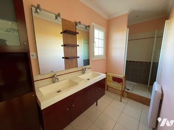 MIELAN  (32) à 5min Belle villa sur sous-sol intégral, offrant une magnifique vue Pyrénées.