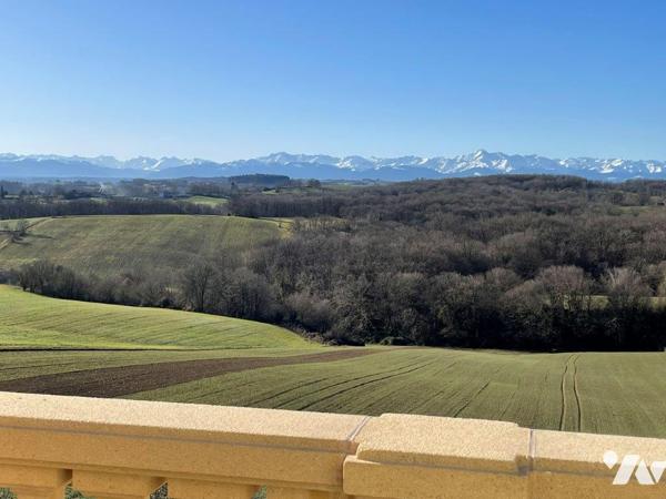 MIELAN  (32) à 5min Belle villa sur sous-sol intégral, offrant une magnifique vue Pyrénées.