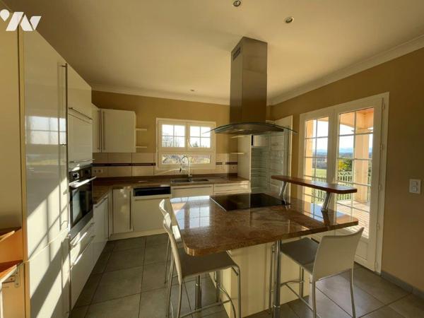 MIELAN  (32) à 5min Belle villa sur sous-sol intégral, offrant une magnifique vue Pyrénées.