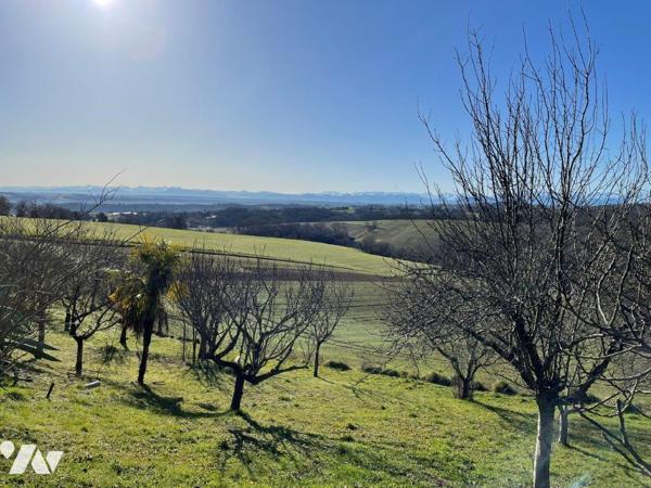 MIELAN  (32) à 5min Belle villa sur sous-sol intégral, offrant une magnifique vue Pyrénées.