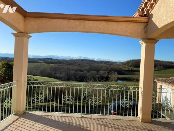 MIELAN  (32) à 5min Belle villa sur sous-sol intégral, offrant une magnifique vue Pyrénées.