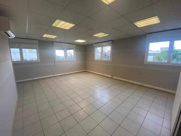Bureaux à louer en ZFU - 13016 Marseille