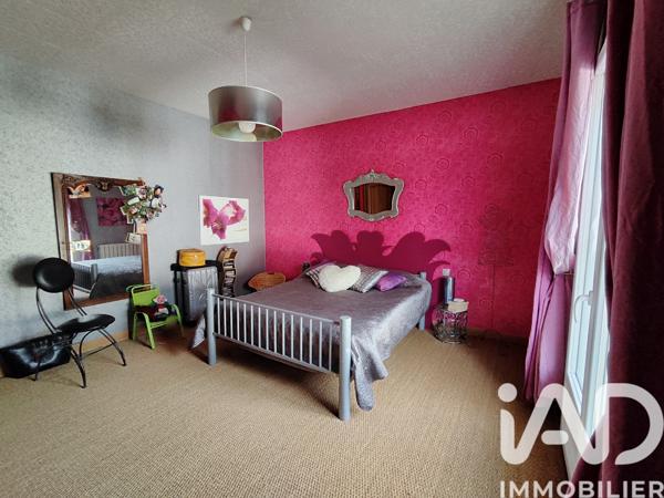 Maison à vendre 9 pièces 222 m² Saint-Jean-sur-Moivre