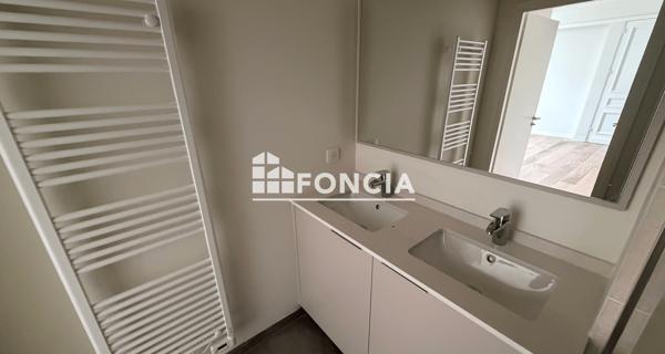 Location Appartement 3 pièces 65.4 m² - Tourcoing 59200