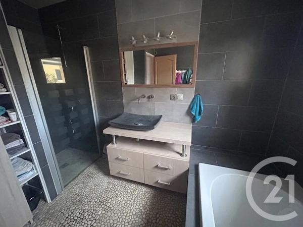 Maison à vendre  4 pièces - 94,28 m 2   CHAUMES EN RETZ  - 44