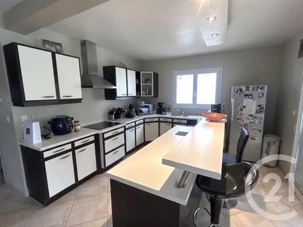 Maison à vendre  4 pièces - 94,28 m 2   CHAUMES EN RETZ  - 44