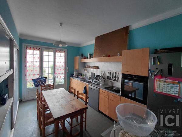 Maison Centre Ste Luce Sur Loire 10 pièce(s) 230 m2