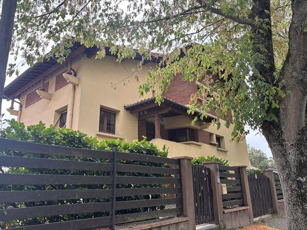 Maison familiale quartier Saint Exupéry  9 pièces ,environ 210 m2 avec terrasse, garage, cave et jardin..