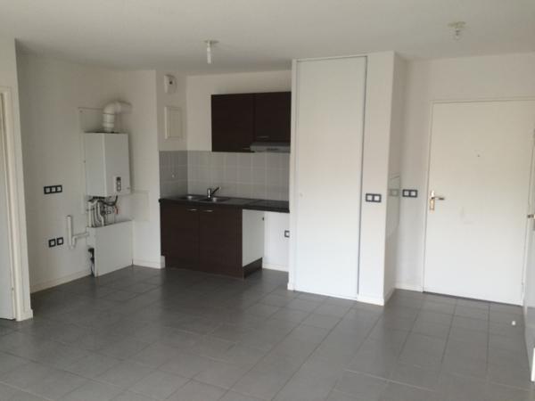 A louer T3 59.85 m2 Montussan centre