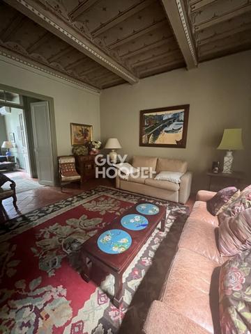 APPARTEMENT À VENDRE DE 7 PIÈCES DE 214,05 M²