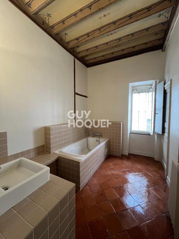 APPARTEMENT À VENDRE DE 7 PIÈCES DE 214,05 M²